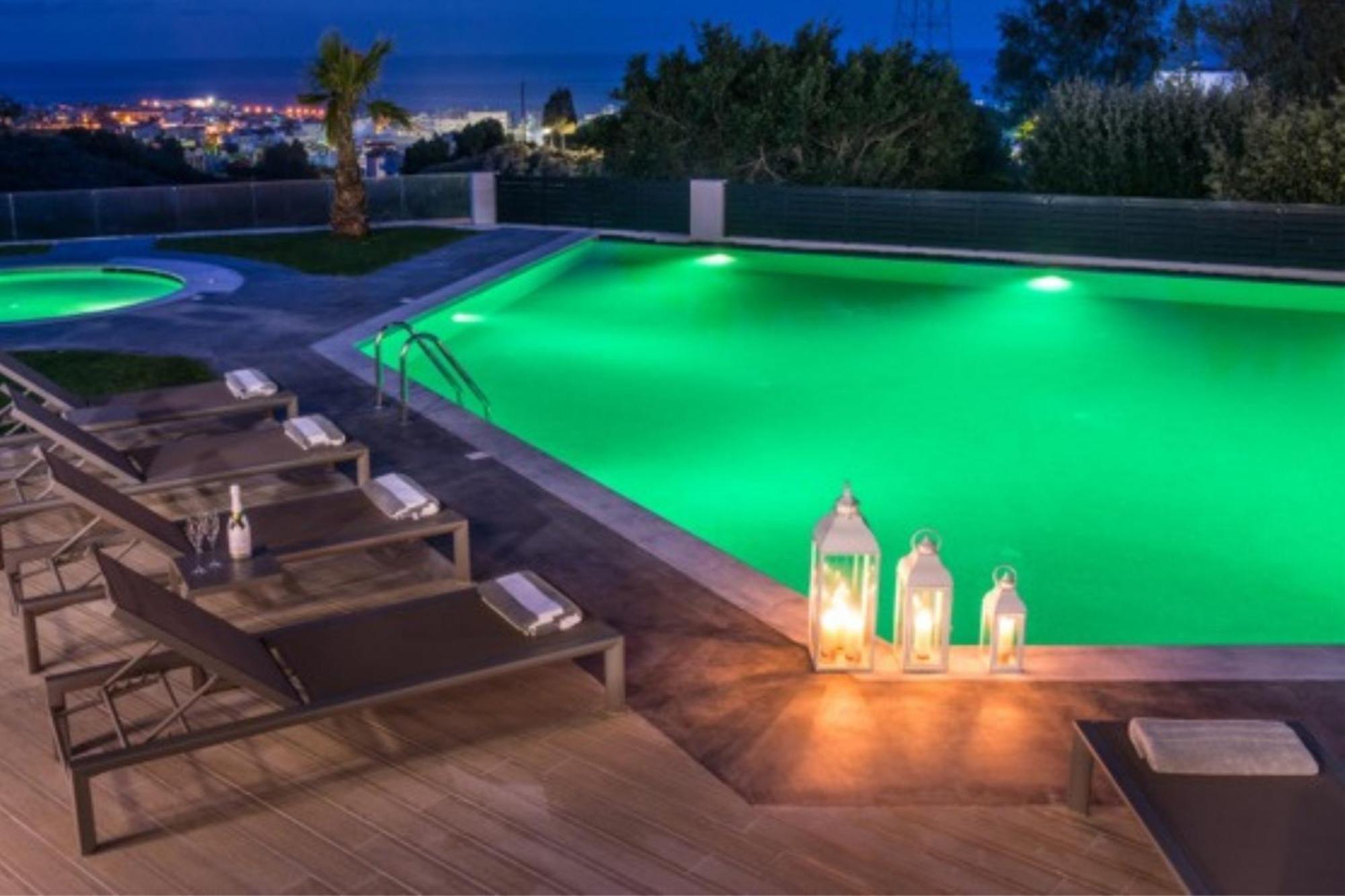 Orama Luxury Villa 4 Bedrooms With Private Pool Herszonisszosz Kültér fotó